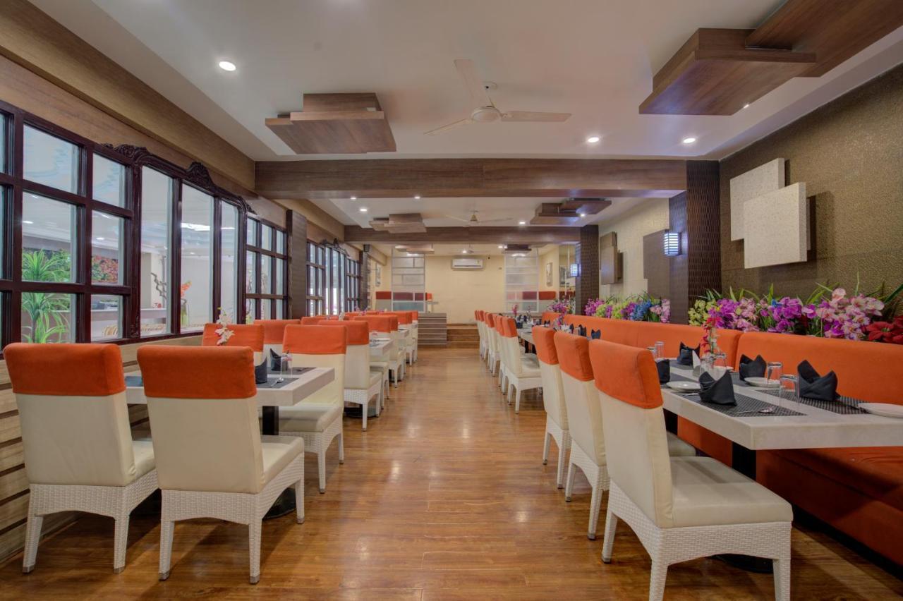 Hotel Mahadev Palace Деогарх Экстерьер фото