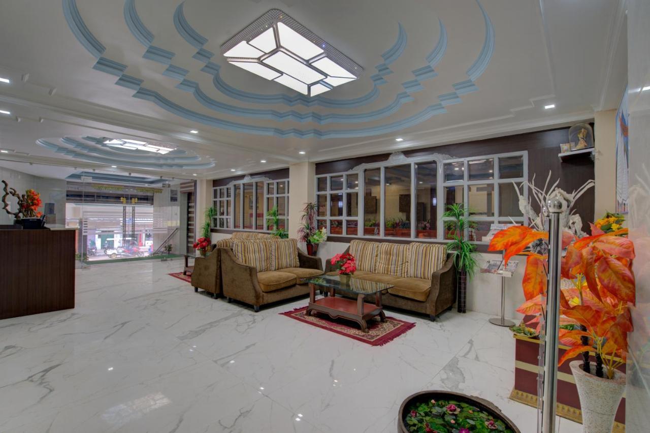 Hotel Mahadev Palace Деогарх Экстерьер фото