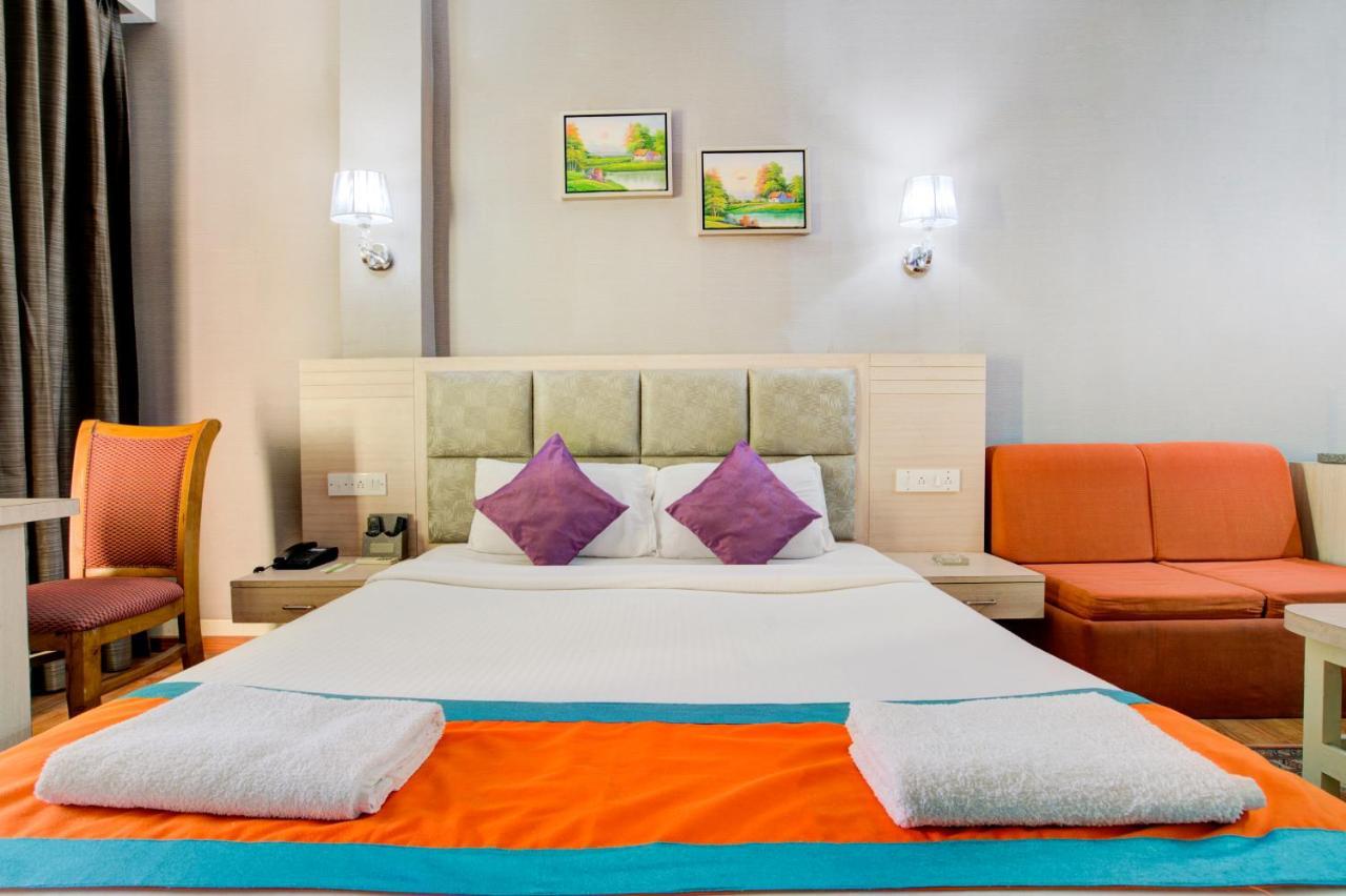 Hotel Mahadev Palace Деогарх Экстерьер фото