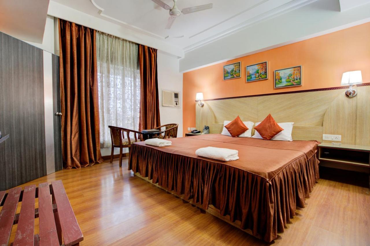 Hotel Mahadev Palace Деогарх Экстерьер фото