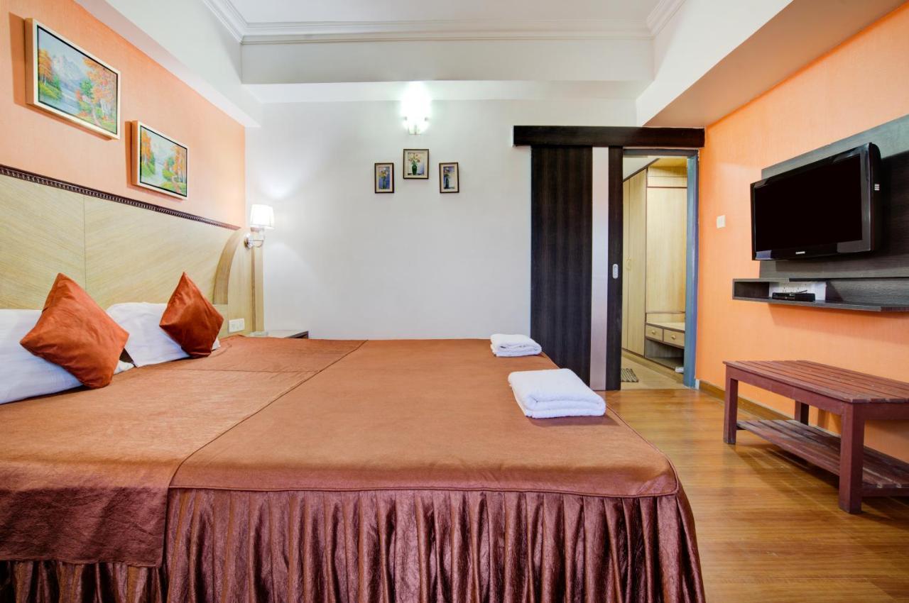 Hotel Mahadev Palace Деогарх Экстерьер фото