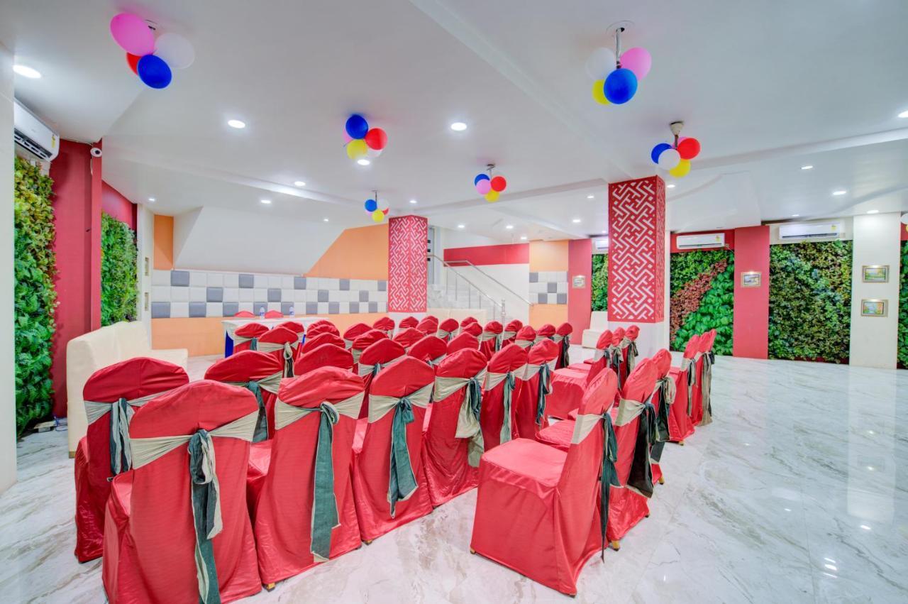Hotel Mahadev Palace Деогарх Экстерьер фото