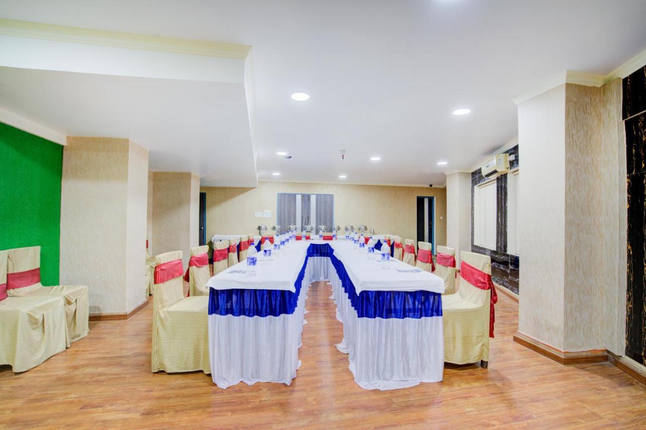 Hotel Mahadev Palace Деогарх Экстерьер фото