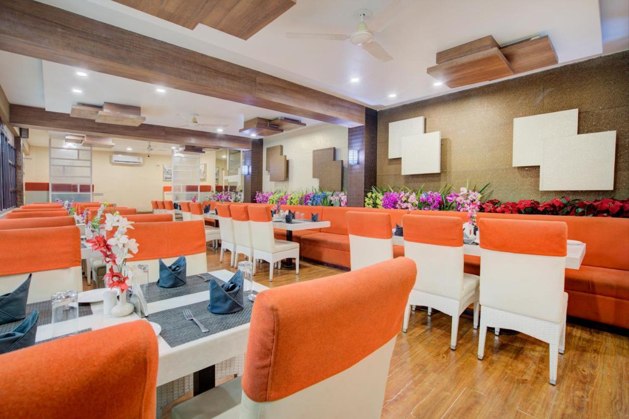 Hotel Mahadev Palace Деогарх Экстерьер фото